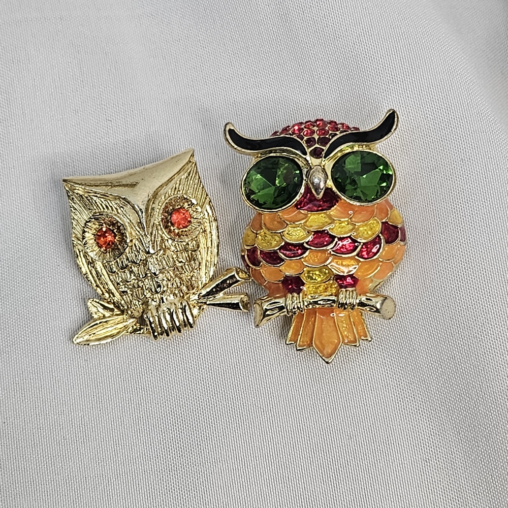 Avon Gold and Green Owl Brooch Set